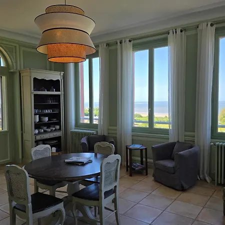 La Petite Tour De Lestuaire Panoramic Sea View & Private Terrace بيت للعطل أونفلور