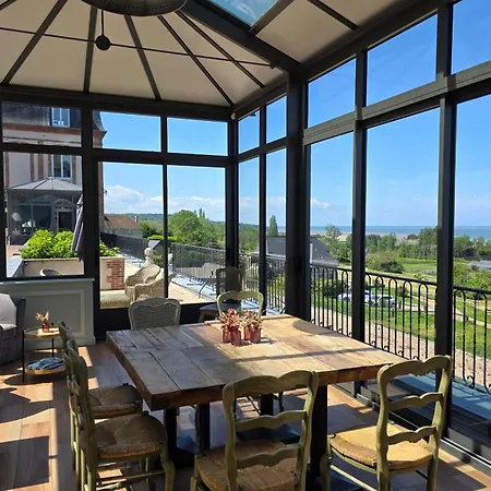 بيت للعطل La Petite Tour De Lestuaire Panoramic Sea View & Private Terrace