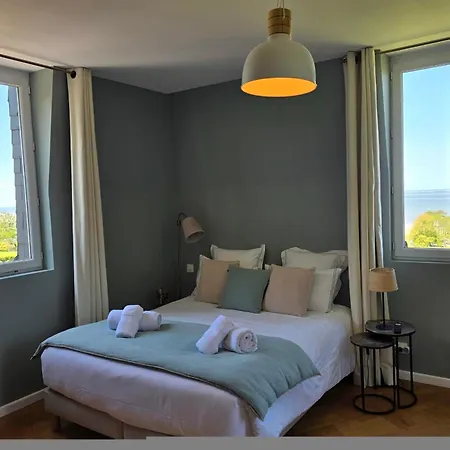 La Petite Tour De Lestuaire Panoramic Sea View & Private Terrace بيت للعطل
